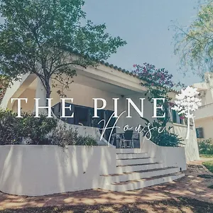 Pine House - Airport, And Center FAO